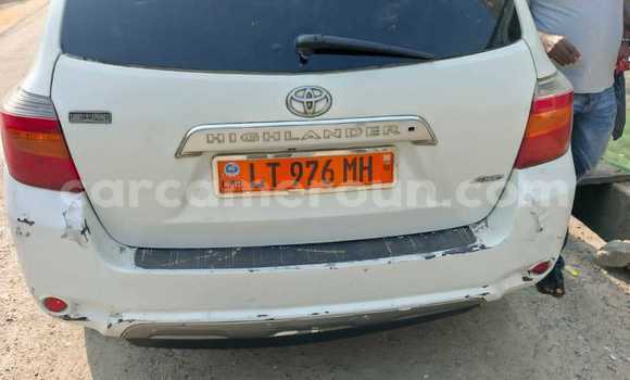 Acheter Occasion Voiture Toyota Highlander Blanc à Douala, Littoral Cameroon Acheter Occasion Voiture Toyota Highlander Blanc à Douala, Littoral Cameroon