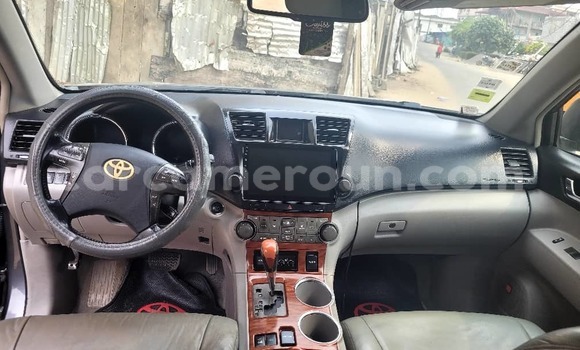 Acheter Occasion Voiture Toyota Highlander Noir à Douala, Littoral Cameroon Acheter Occasion Voiture Toyota Highlander Noir à Douala, Littoral Cameroon