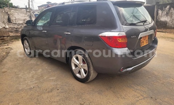 Acheter Occasion Voiture Toyota Highlander Noir à Douala, Littoral Cameroon Acheter Occasion Voiture Toyota Highlander Noir à Douala, Littoral Cameroon