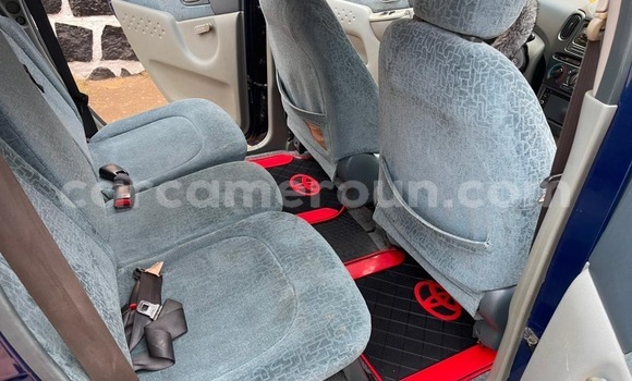 Buy Used Toyota Yaris Verso Blue Car in Yaounde in Central Cameroon Buy Used Toyota Yaris Verso Blue Car in Yaounde in Central Cameroon