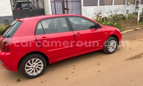 Sayi Na hannu Toyota Corolla Red Mota in Yaounde a Babban Kamaru Sayi Na hannu Toyota Corolla Red Mota in Yaounde a Babban Kamaru
