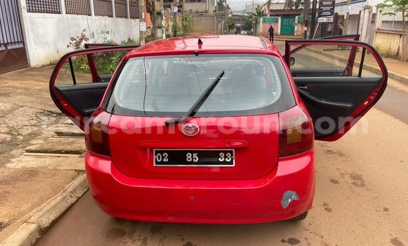 Sayi Na hannu Toyota Corolla Red Mota in Yaounde a Babban Kamaru Sayi Na hannu Toyota Corolla Red Mota in Yaounde a Babban Kamaru