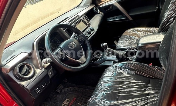 Sayi Na hannu Toyota RAV4 Red Mota in Yaounde a Babban Kamaru Sayi Na hannu Toyota RAV4 Red Mota in Yaounde a Babban Kamaru