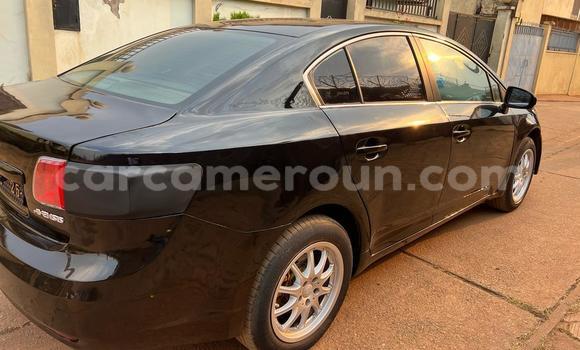 Sayi Na hannu Toyota Avensis Black Mota in Yaounde a Babban Kamaru Sayi Na hannu Toyota Avensis Black Mota in Yaounde a Babban Kamaru