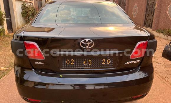 Sayi Na hannu Toyota Avensis Black Mota in Yaounde a Babban Kamaru Sayi Na hannu Toyota Avensis Black Mota in Yaounde a Babban Kamaru