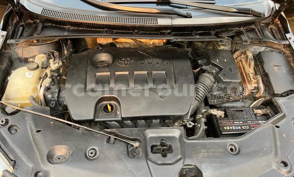 Sayi Na hannu Toyota Avensis Black Mota in Yaounde a Babban Kamaru Sayi Na hannu Toyota Avensis Black Mota in Yaounde a Babban Kamaru