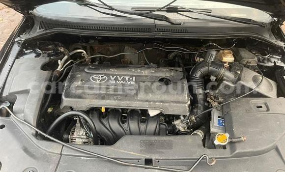 Sayi Na hannu Toyota Avensis Black Mota in Yaounde a Babban Kamaru Sayi Na hannu Toyota Avensis Black Mota in Yaounde a Babban Kamaru