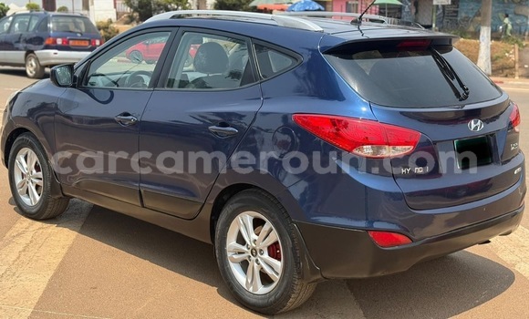 Sayi Na hannu Hyundai ix35 Blue Mota in Yaounde a Babban Kamaru Sayi Na hannu Hyundai ix35 Blue Mota in Yaounde a Babban Kamaru