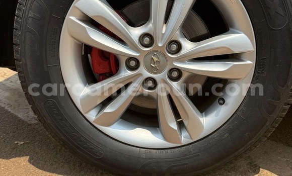 Sayi Na hannu Hyundai ix35 Blue Mota in Yaounde a Babban Kamaru Sayi Na hannu Hyundai ix35 Blue Mota in Yaounde a Babban Kamaru