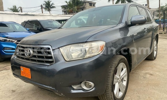 Sayi Na hannu Toyota Highlander Sauran Mota in Douala a Ƙasar Kamaru