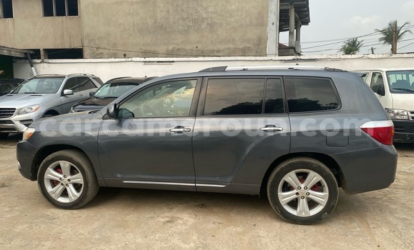 Buy Used Toyota Highlander Other Car in Douala in Littoral Cameroon Buy Used Toyota Highlander Other Car in Douala in Littoral Cameroon