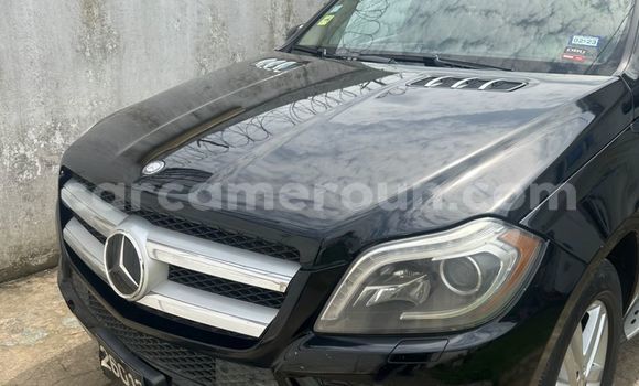 Sayi Na hannu Mercedes‒Benz GL–Class Black Mota in Douala a Ƙasar Kamaru