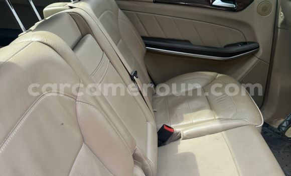 Sayi Na hannu Mercedes‒Benz GL–Class Black Mota in Douala a Ƙasar Kamaru Sayi Na hannu Mercedes‒Benz GL–Class Black Mota in Douala a Ƙasar Kamaru