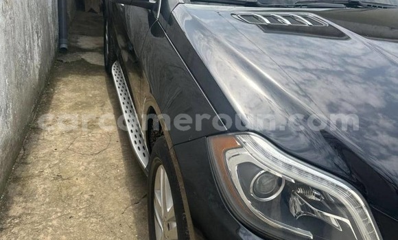 Sayi Na hannu Mercedes‒Benz GL–Class Black Mota in Douala a Ƙasar Kamaru Sayi Na hannu Mercedes‒Benz GL–Class Black Mota in Douala a Ƙasar Kamaru