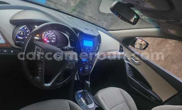 Sayi Na hannu Hyundai Santa Fe Black Mota in Douala a Ƙasar Kamaru Sayi Na hannu Hyundai Santa Fe Black Mota in Douala a Ƙasar Kamaru