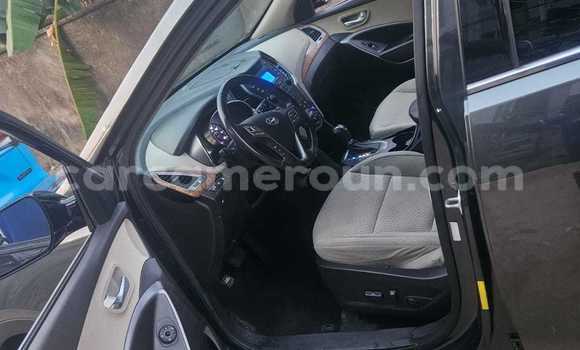 Sayi Na hannu Hyundai Santa Fe Black Mota in Douala a Ƙasar Kamaru Sayi Na hannu Hyundai Santa Fe Black Mota in Douala a Ƙasar Kamaru