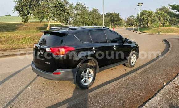 Sayi Na hannu Toyota RAV4 Black Mota in Yaounde a Babban Kamaru