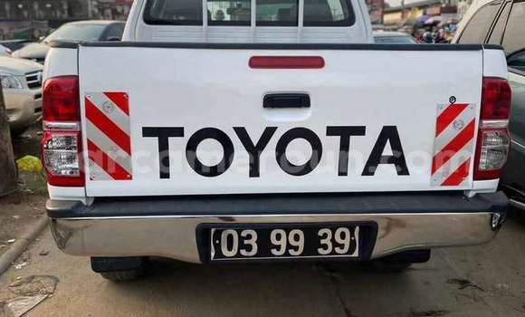 Buy Used Toyota Pickup White Car in Yaounde in Central Cameroon Buy Used Toyota Pickup White Car in Yaounde in Central Cameroon