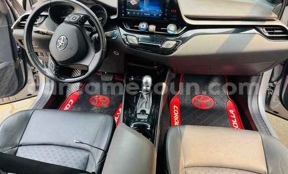 Sayi Na hannu Toyota C-HR Sauran Mota in Yaounde a Babban Kamaru Sayi Na hannu Toyota C-HR Sauran Mota in Yaounde a Babban Kamaru