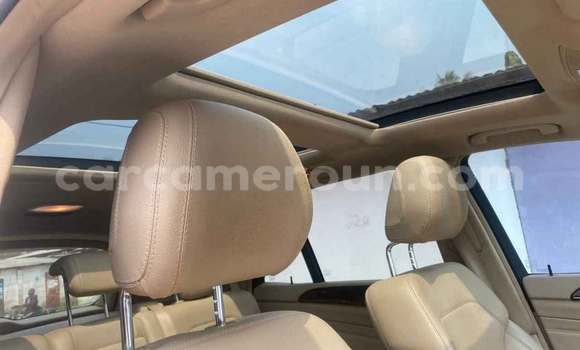 Sayi Na hannu Mercedes‒Benz ML–Class Sauran Mota in Yaounde a Babban Kamaru Sayi Na hannu Mercedes‒Benz ML–Class Sauran Mota in Yaounde a Babban Kamaru