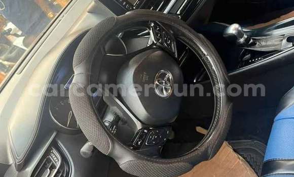 Sayi Na hannu Toyota C-HR Sauran Mota in Yaounde a Babban Kamaru Sayi Na hannu Toyota C-HR Sauran Mota in Yaounde a Babban Kamaru
