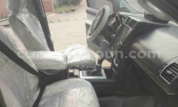 Sayi Na hannu Toyota Prado Black Mota in Bambui a Arewacin Kamaru Sayi Na hannu Toyota Prado Black Mota in Bambui a Arewacin Kamaru