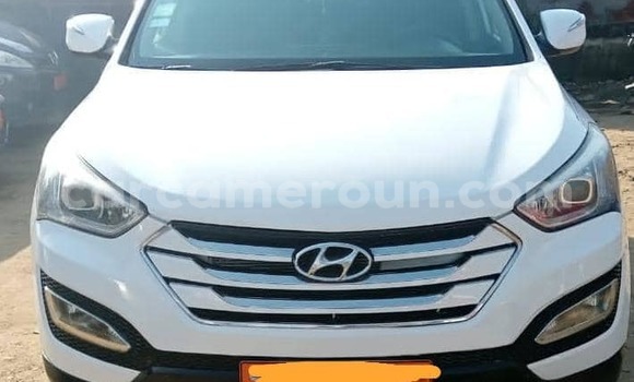 Sayi Na hannu Hyundai Santa Fe White Mota in Yaounde a Babban Kamaru