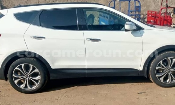 Sayi Na hannu Hyundai Santa Fe White Mota in Yaounde a Babban Kamaru Sayi Na hannu Hyundai Santa Fe White Mota in Yaounde a Babban Kamaru