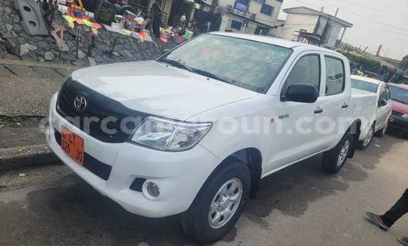 Buy Used Toyota Cami White Car in Yaounde in Central Cameroon