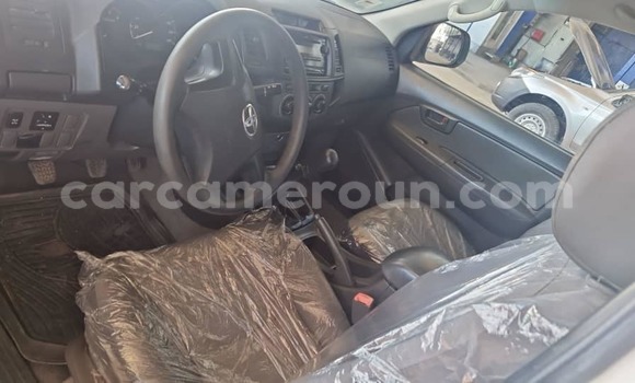 Sayi Na hannu Toyota Cami White Mota in Yaounde a Babban Kamaru Sayi Na hannu Toyota Cami White Mota in Yaounde a Babban Kamaru