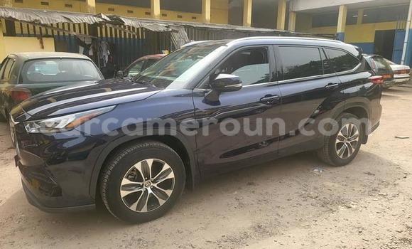 Sayi Na hannu Toyota Highlander Black Mota in Yaounde a Babban Kamaru Sayi Na hannu Toyota Highlander Black Mota in Yaounde a Babban Kamaru