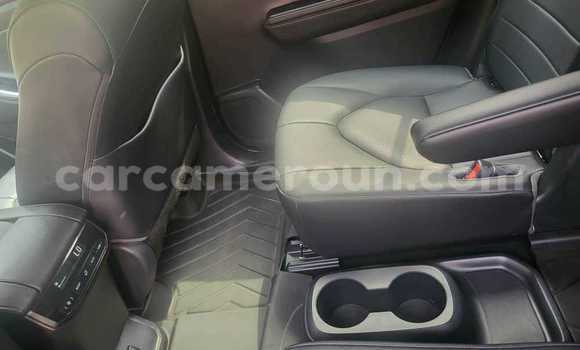 Sayi Na hannu Toyota Highlander Black Mota in Yaounde a Babban Kamaru Sayi Na hannu Toyota Highlander Black Mota in Yaounde a Babban Kamaru