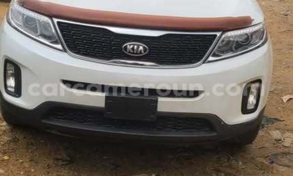Sayi Na hannu Kia Sorento White Mota in Yaounde a Babban Kamaru