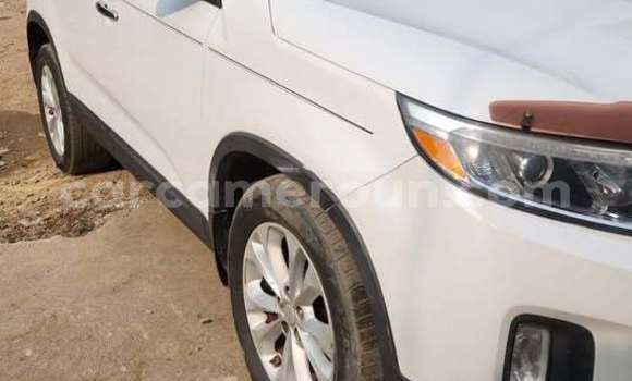 Acheter Occasion Voiture Kia Sorento Blanc à Yaoundé, Central Cameroon Acheter Occasion Voiture Kia Sorento Blanc à Yaoundé, Central Cameroon
