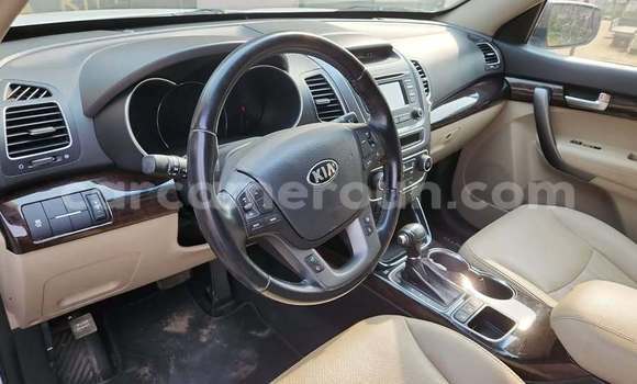 Acheter Occasion Voiture Kia Sorento Blanc à Yaoundé, Central Cameroon Acheter Occasion Voiture Kia Sorento Blanc à Yaoundé, Central Cameroon