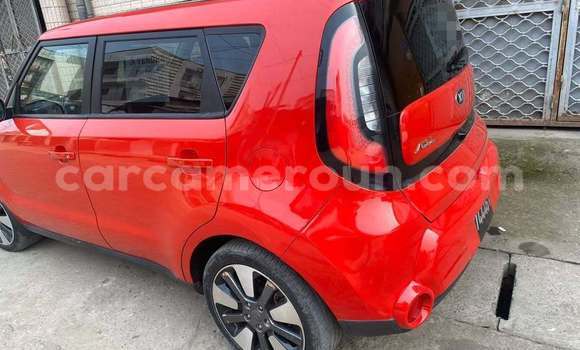 Sayi Na hannu Kia Soul Red Mota in Yaounde a Babban Kamaru Sayi Na hannu Kia Soul Red Mota in Yaounde a Babban Kamaru