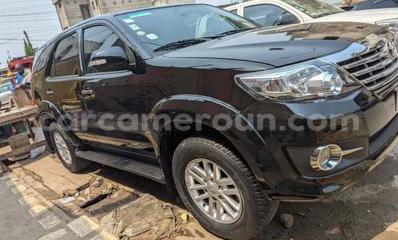 Sayi Na hannu Toyota Fortuner Black Mota in Yaounde a Babban Kamaru Sayi Na hannu Toyota Fortuner Black Mota in Yaounde a Babban Kamaru
