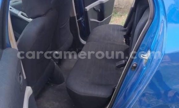 Acheter Neuf Voiture Toyota Yaris Bleu à Douala, Littoral Cameroon Acheter Neuf Voiture Toyota Yaris Bleu à Douala, Littoral Cameroon