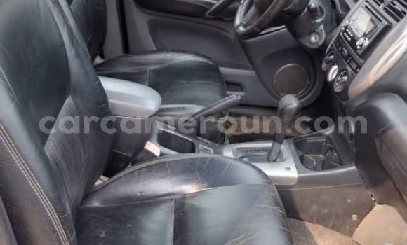 Acheter Occasion Voiture Toyota RAV4 Noir à Douala, Littoral Cameroon Acheter Occasion Voiture Toyota RAV4 Noir à Douala, Littoral Cameroon