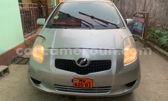Acheter Occasion Voiture Toyota Vitz Gris à Douala, Littoral Cameroon