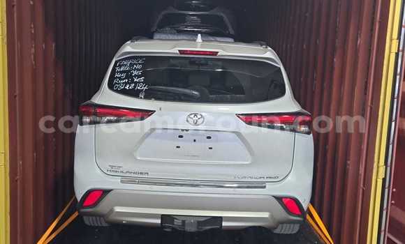 Acheter Occasion Voiture Toyota Highlander Blanc à Douala, Littoral Cameroon Acheter Occasion Voiture Toyota Highlander Blanc à Douala, Littoral Cameroon