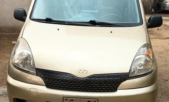 Buy Used Toyota Yaris Verso Beige Car in Douala in Littoral Cameroon