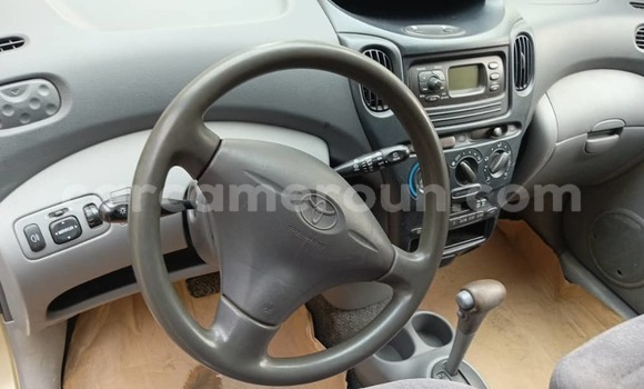 Sayi Na hannu Toyota Yaris Verso M Mota in Douala a Ƙasar Kamaru Sayi Na hannu Toyota Yaris Verso M Mota in Douala a Ƙasar Kamaru