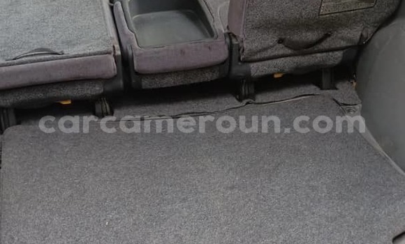 Sayi Na hannu Toyota Yaris Verso M Mota in Douala a Ƙasar Kamaru Sayi Na hannu Toyota Yaris Verso M Mota in Douala a Ƙasar Kamaru