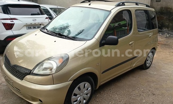 Sayi Na hannu Toyota Yaris Verso M Mota in Douala a Ƙasar Kamaru Sayi Na hannu Toyota Yaris Verso M Mota in Douala a Ƙasar Kamaru