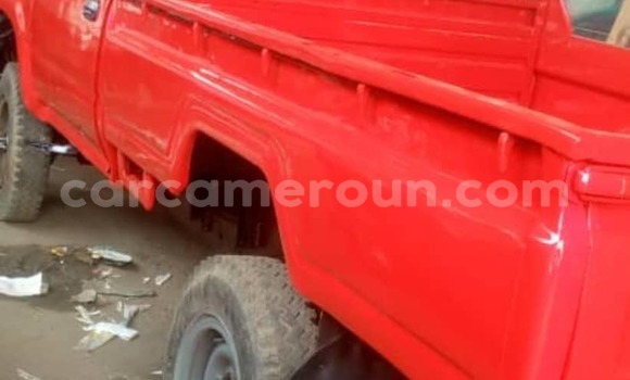 Acheter Occasion Voiture Toyota Pickup Rouge à Douala, Littoral Cameroon Acheter Occasion Voiture Toyota Pickup Rouge à Douala, Littoral Cameroon