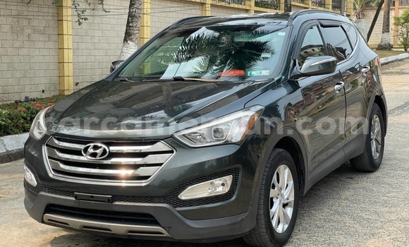 Sayi Na hannu Hyundai Santa Fe Black Mota in Douala a Ƙasar Kamaru
