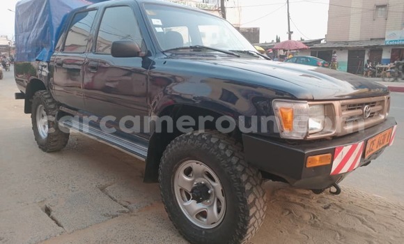 Buy Used Toyota Pickup Blue Car in Douala in Littoral Cameroon Buy Used Toyota Pickup Blue Car in Douala in Littoral Cameroon