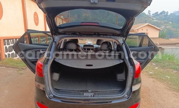 Sayi Na hannu Hyundai Tucson Black Mota in Yaounde a Babban Kamaru Sayi Na hannu Hyundai Tucson Black Mota in Yaounde a Babban Kamaru