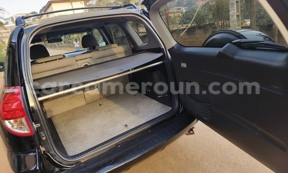Acheter Occasion Voiture Toyota RAV4 Noir à Yaoundé, Central Cameroon Acheter Occasion Voiture Toyota RAV4 Noir à Yaoundé, Central Cameroon